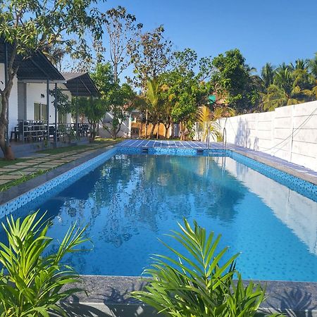Rashiva Resort 阿姆波尔 外观 照片