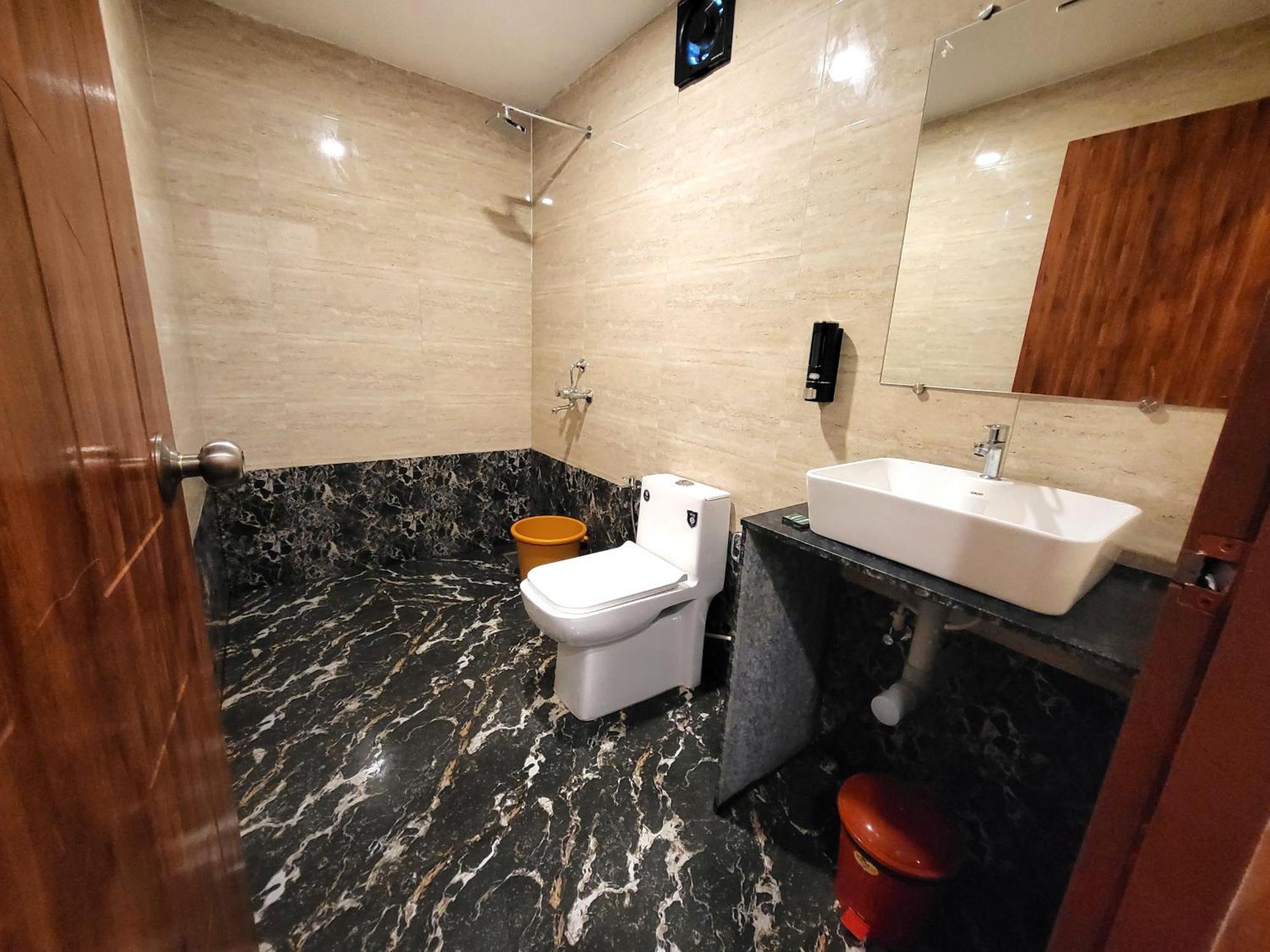 Rashiva Resort 阿姆波尔 外观 照片