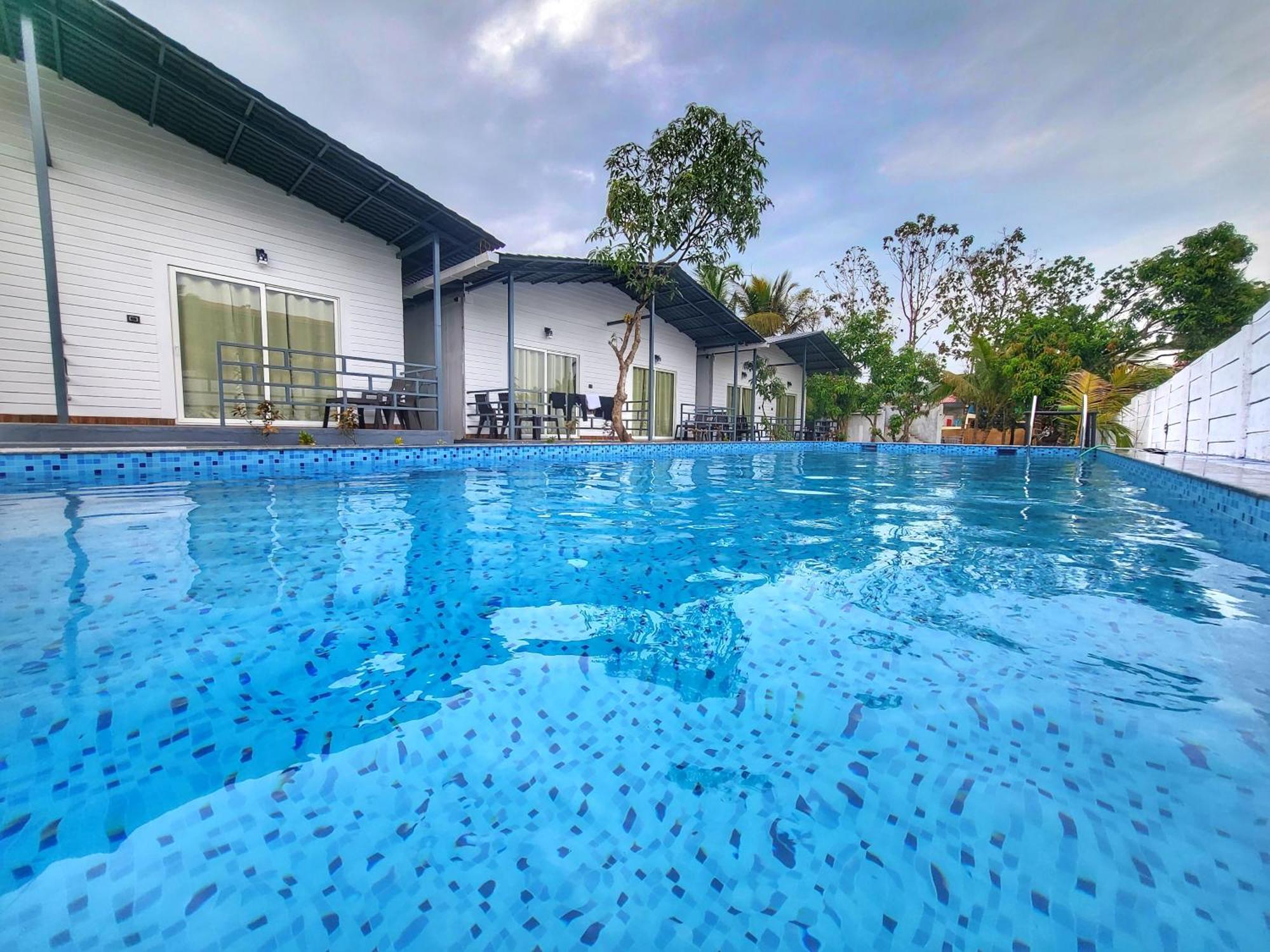 Rashiva Resort 阿姆波尔 外观 照片