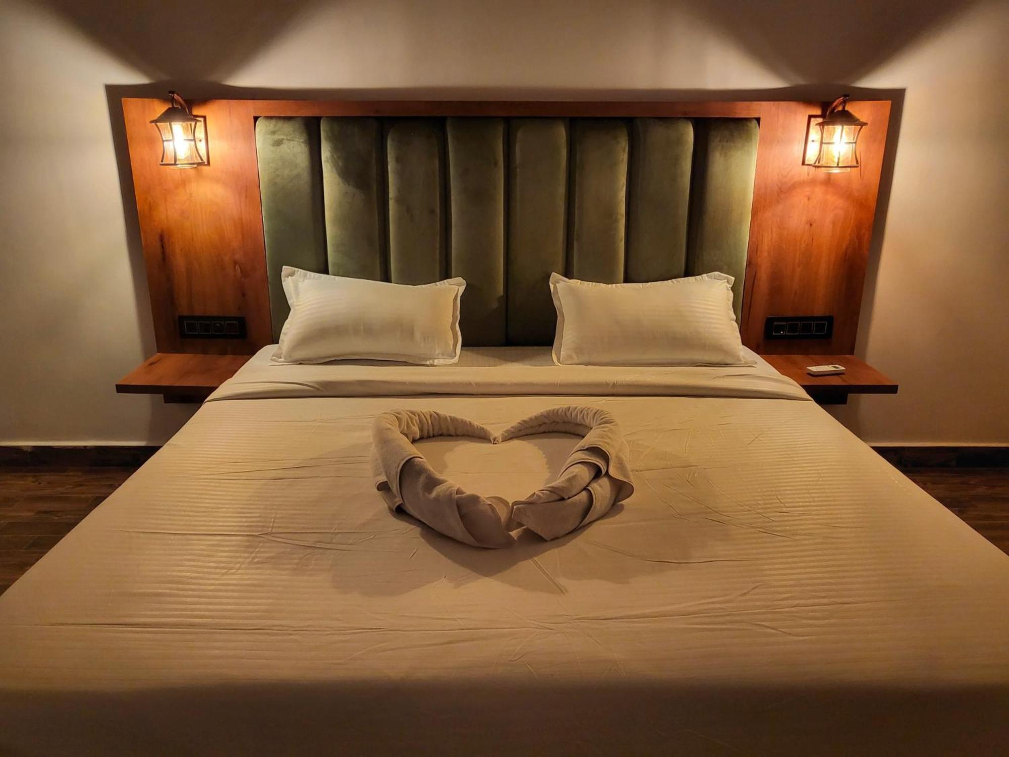 Rashiva Resort 阿姆波尔 外观 照片